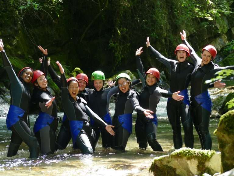 seminaire-team-building-canyoning-cote-basque