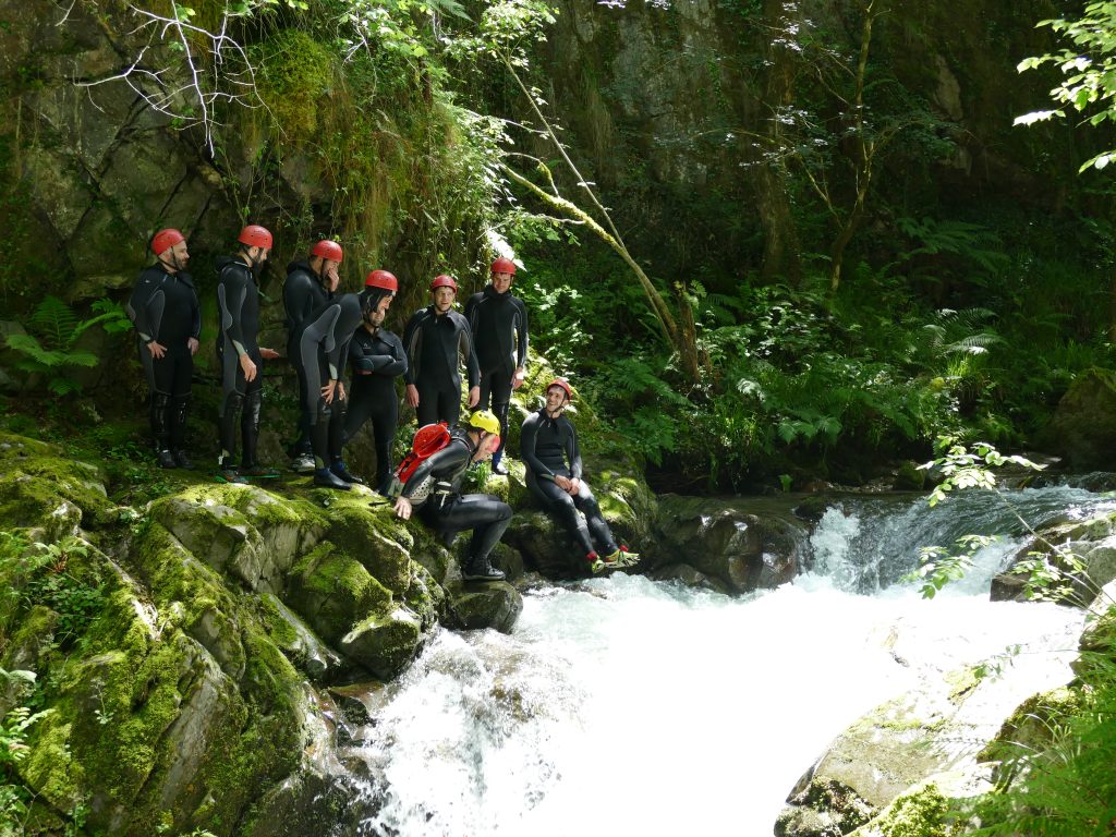 Canyoning dans les gorges du Pays Basque, à prix mini - canyoning près de saint jean de luz et biarritz pas cher canyoning sauvage en montagne canyoning depuis Biarritz / Bayonne tarif canyoning Navarre
