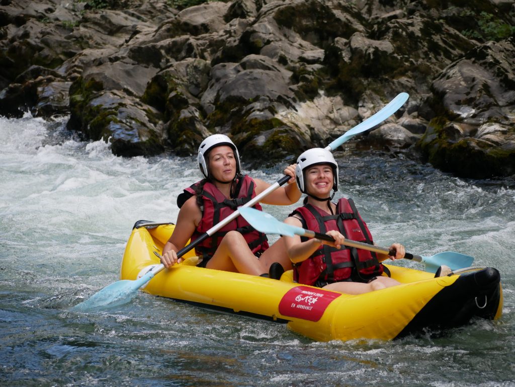 activité rivière en duo canoraft sport d’eau vive réserver canoraft Pays Basque