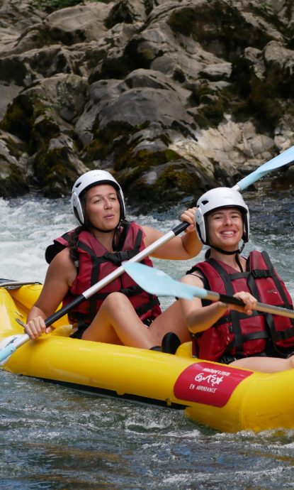 activité rivière en duo canoraft sport d’eau vive réserver canoraft Pays Basque