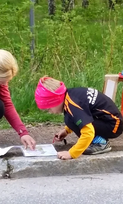 Parc aventure et course d'orientation dès 7 ans sécurisé, activité montagne familiale au Pays Basque