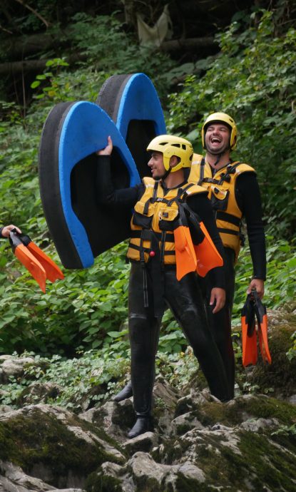 sauts en hydrospeed, idéal groupes EVG, EVJF, club sportifs pays basque