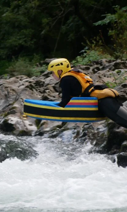 saut en hydrospeed: activité hydrospeed encadrée bidarray