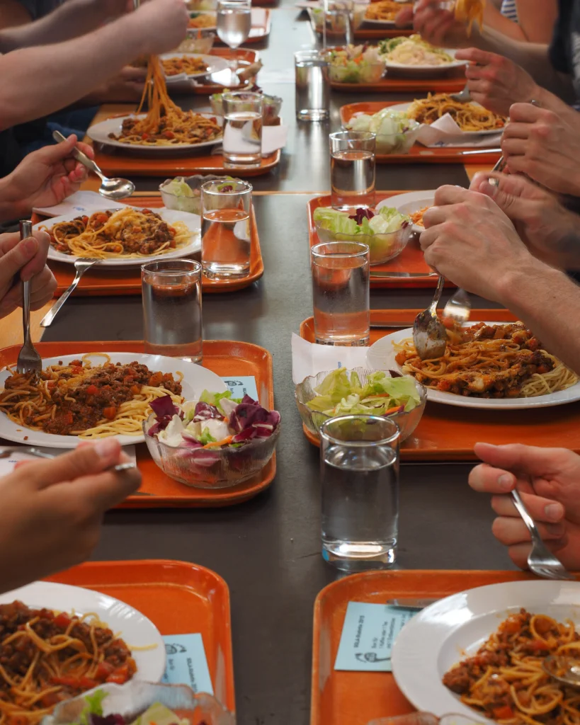 Livraison de repas cuisiné ou de panier repas à emporter depuis les gites pour profiter des activités Arteka