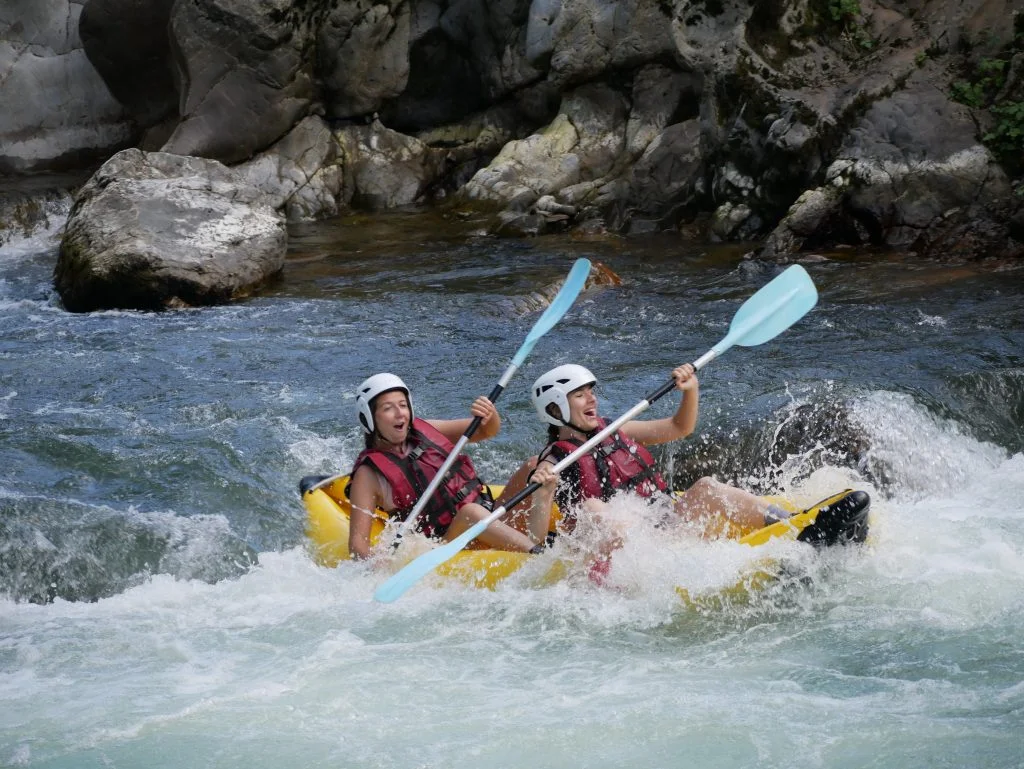 c’est quoi un canoraft ? canoraft Pays Basque réserver canoraft Bidarray