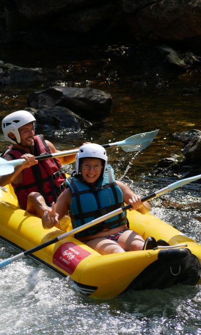 canoraft Pays Basque descente canoraft Bidarray activité rivière en duo